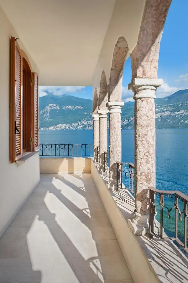 Villa Francesca-Grande Appartamento In Riva Al Lago Brenzone sul Garda 0*,