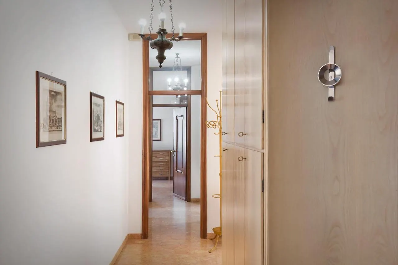 Villa Francesca-Grande Appartamento In Riva Al Lago Brenzone sul Garda Apartment